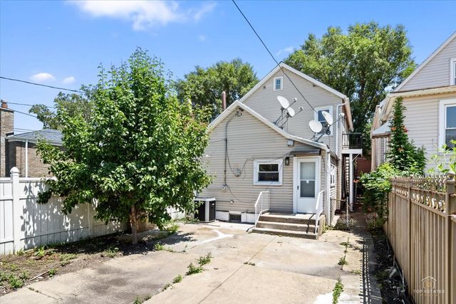 3504 S MAPLEWOOD Avenue, Chicago, IL 60632