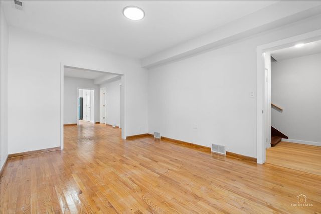 3504 S MAPLEWOOD Avenue, Chicago, IL 60632