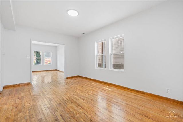 3504 S MAPLEWOOD Avenue, Chicago, IL 60632