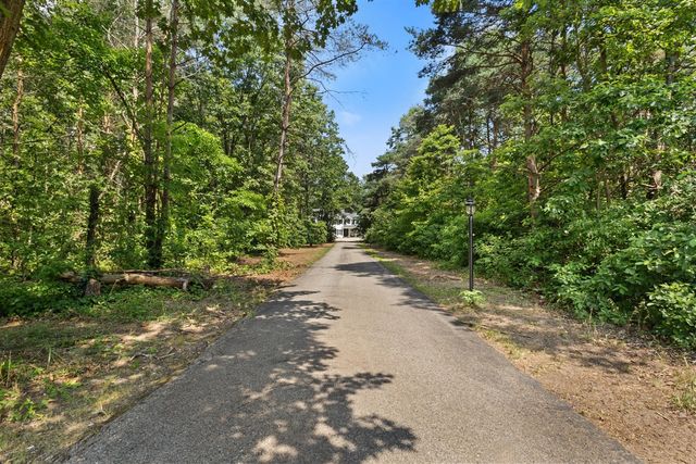 10720 W L Avenue, Kalamazoo, MI 49009