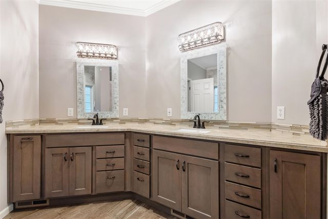 10720 W L Avenue, Kalamazoo, MI 49009