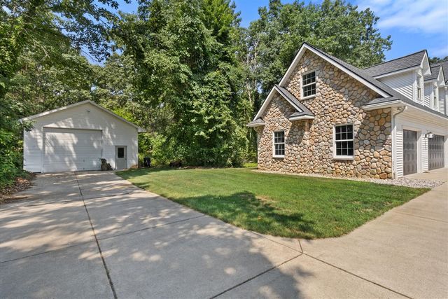 10720 W L Avenue, Kalamazoo, MI 49009