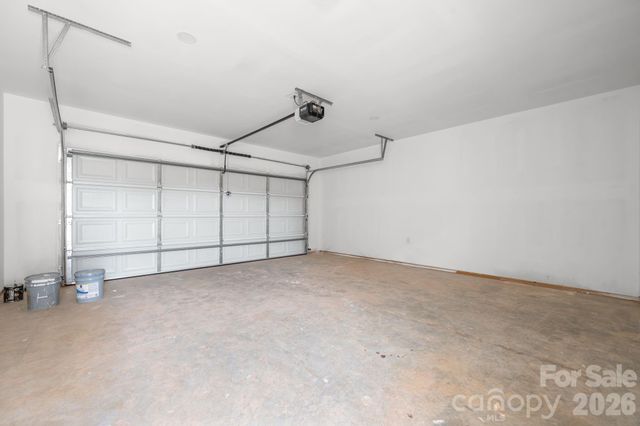 2111 24th Street Lane SE, Hickory, NC 28602