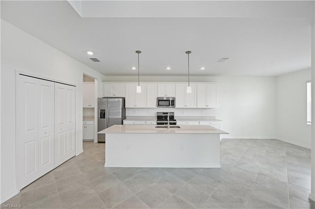 18851 River Burst CT, North Fort Myers, FL 33917