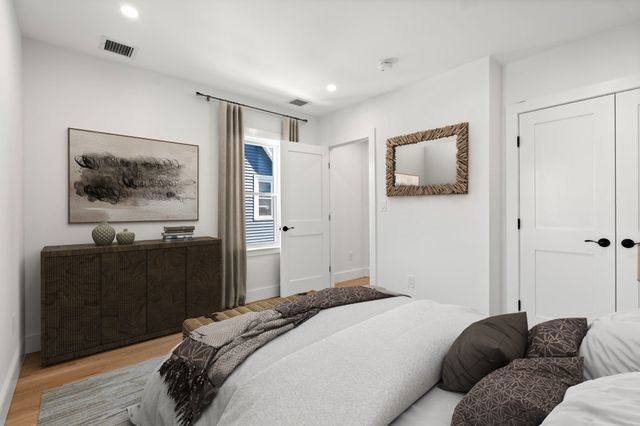 51 Spring Street 51, Medford, MA 02155