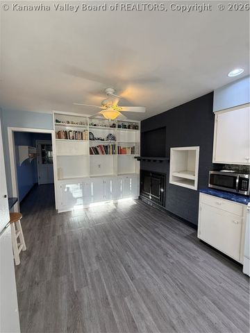 225 Smarr Court, Madison, WV 25130