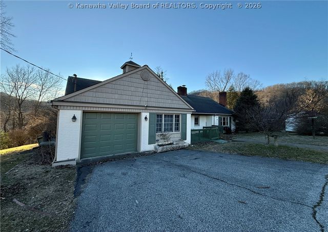 225 Smarr Court, Madison, WV 25130