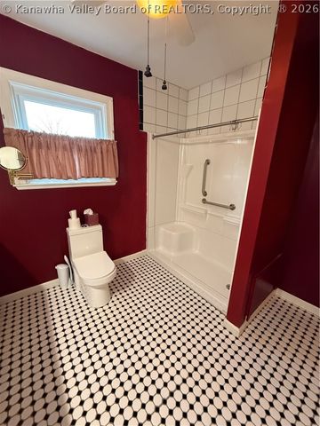 225 Smarr Court, Madison, WV 25130