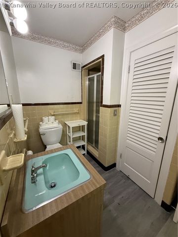 225 Smarr Court, Madison, WV 25130