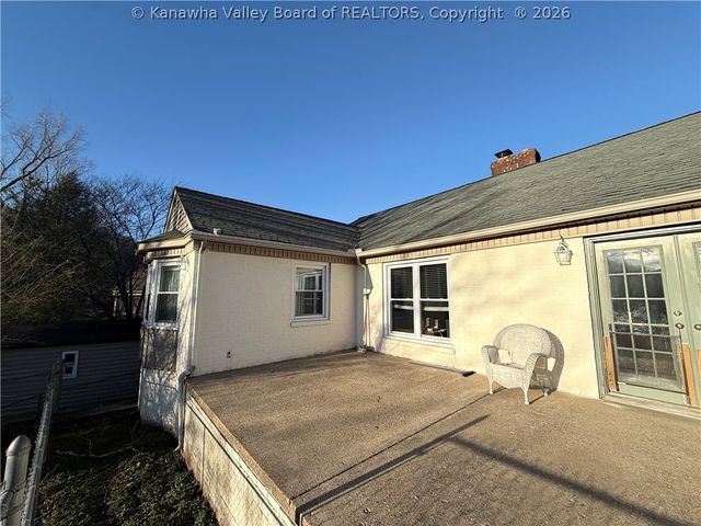 225 Smarr Court, Madison, WV 25130