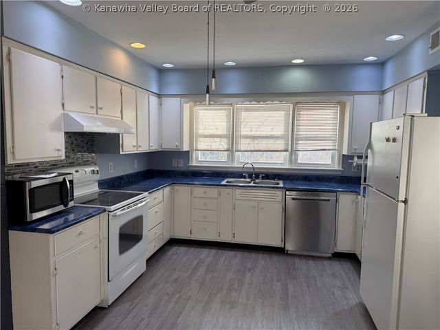 225 Smarr Court, Madison, WV 25130