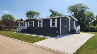 1176 Maple Leaf Court, Charlotte, MI 48813