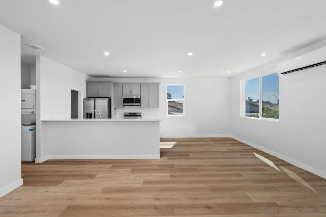 10349 Lipscomb Dr, San Diego, CA 92126