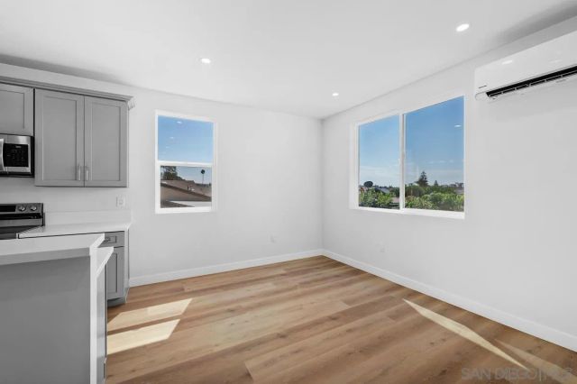 10349 Lipscomb Dr, San Diego, CA 92126