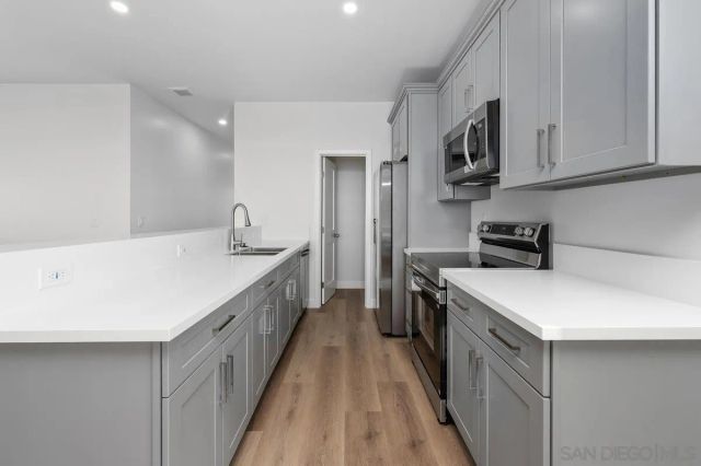 10349 Lipscomb Dr, San Diego, CA 92126