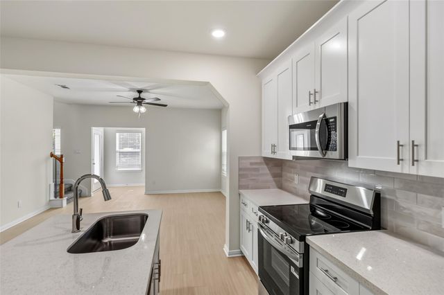 716 W Dallas Street, Conroe, TX 77301