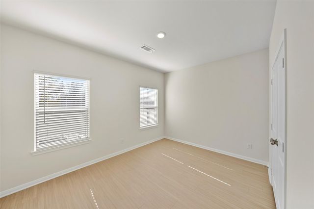 716 W Dallas Street, Conroe, TX 77301