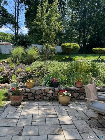 118 Rolling Ridge Road, Hamden, CT 06518