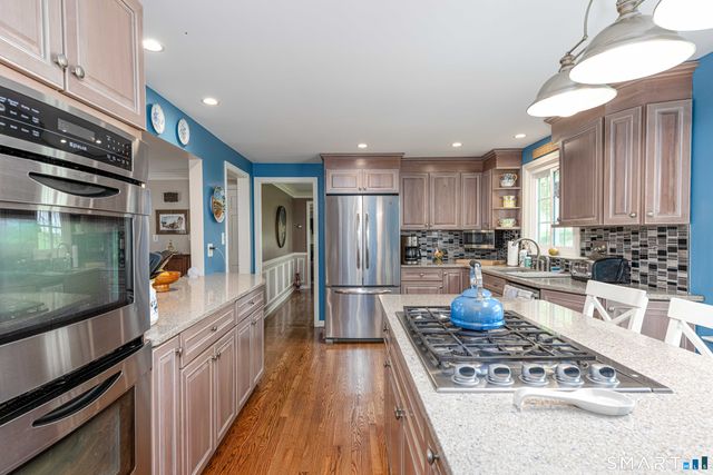 118 Rolling Ridge Road, Hamden, CT 06518