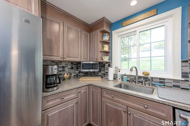 118 Rolling Ridge Road, Hamden, CT 06518