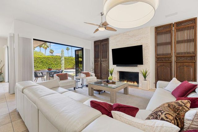 46450 Manitou Drive, Indian Wells, CA 92210
