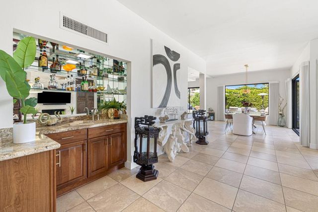 46450 Manitou Drive, Indian Wells, CA 92210