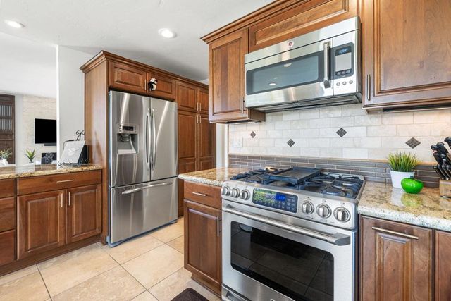 46450 Manitou Drive, Indian Wells, CA 92210