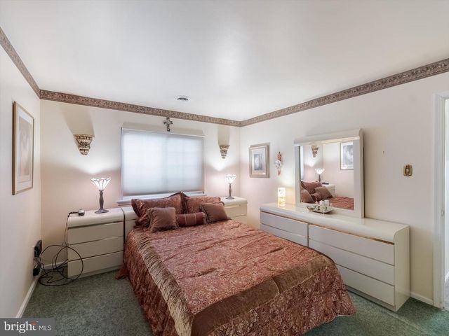 348 GREEN MEADOW LN, Horsham, PA 19044