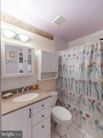 348 GREEN MEADOW LN, Horsham, PA 19044