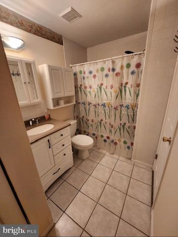 348 GREEN MEADOW LN, Horsham, PA 19044