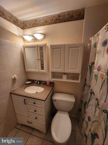 348 GREEN MEADOW LN, Horsham, PA 19044