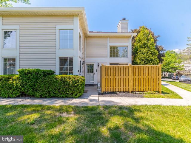 348 GREEN MEADOW LN, Horsham, PA 19044