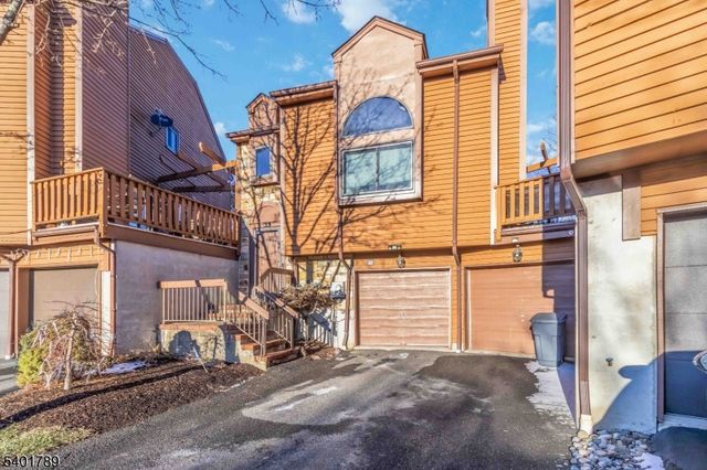 32 Heritage Way, Rockaway Twp., NJ 07866