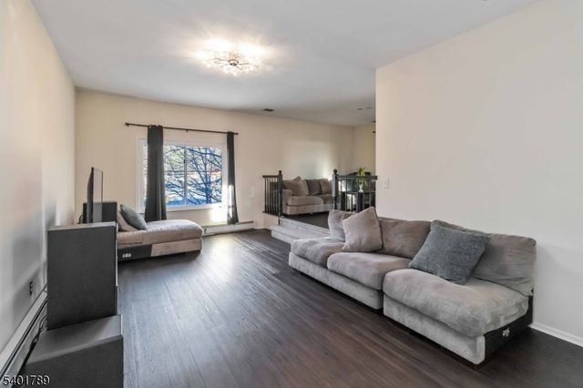 32 Heritage Way, Rockaway Twp., NJ 07866