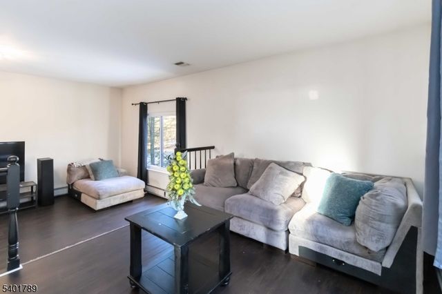 32 Heritage Way, Rockaway Twp., NJ 07866