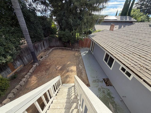 2043 Las Coches Way, Sacramento, CA 95833