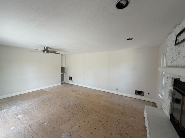 2043 Las Coches Way, Sacramento, CA 95833