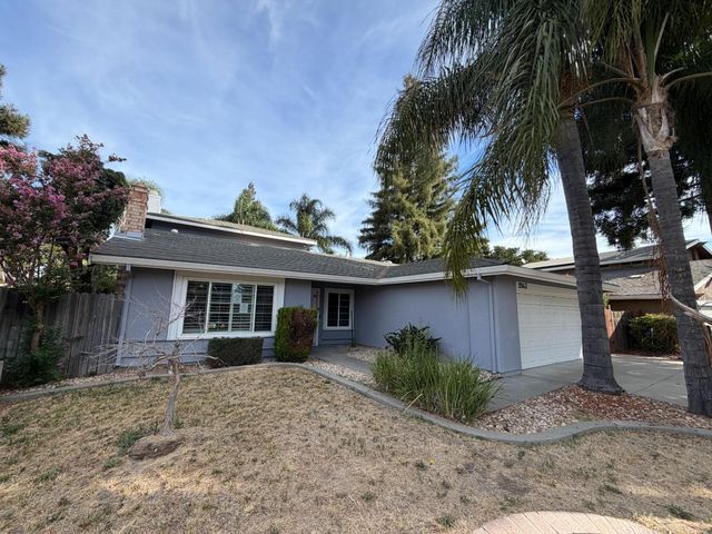 2043 Las Coches Way, Sacramento, CA 95833