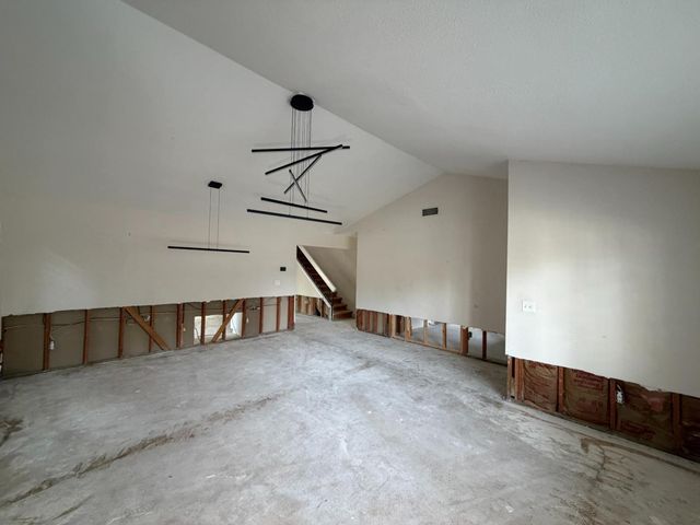 2043 Las Coches Way, Sacramento, CA 95833