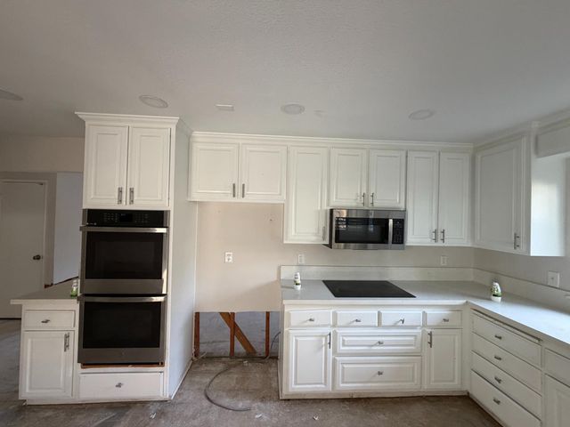 2043 Las Coches Way, Sacramento, CA 95833