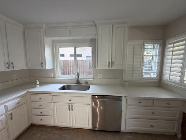 2043 Las Coches Way, Sacramento, CA 95833