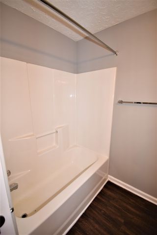 765 Robb Ave Apt 13, Clarksville, TN 37040