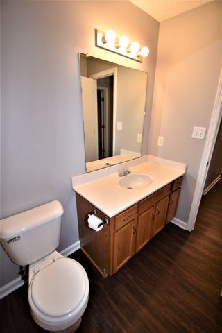 765 Robb Ave Apt 13, Clarksville, TN 37040