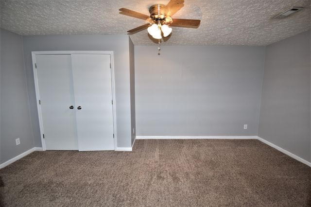765 Robb Ave Apt 13, Clarksville, TN 37040
