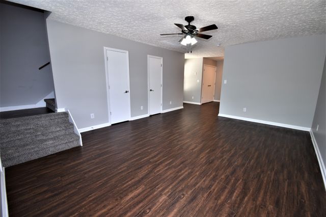 765 Robb Ave Apt 13, Clarksville, TN 37040