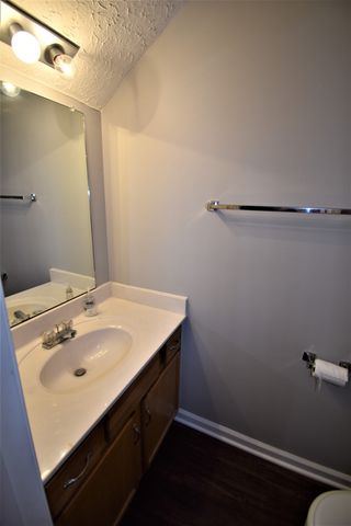 765 Robb Ave Apt 13, Clarksville, TN 37040