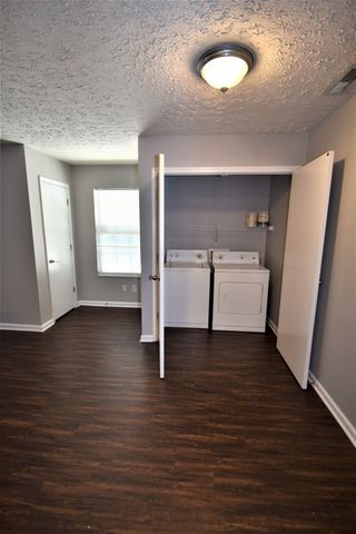 765 Robb Ave Apt 13, Clarksville, TN 37040