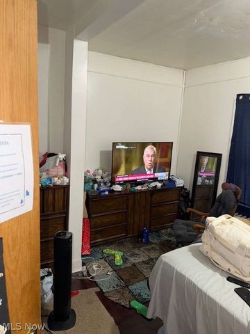 3535 E 81st Street, Cleveland, OH 44105