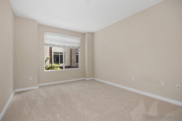 4165 Executive F304, La Jolla, CA 92037