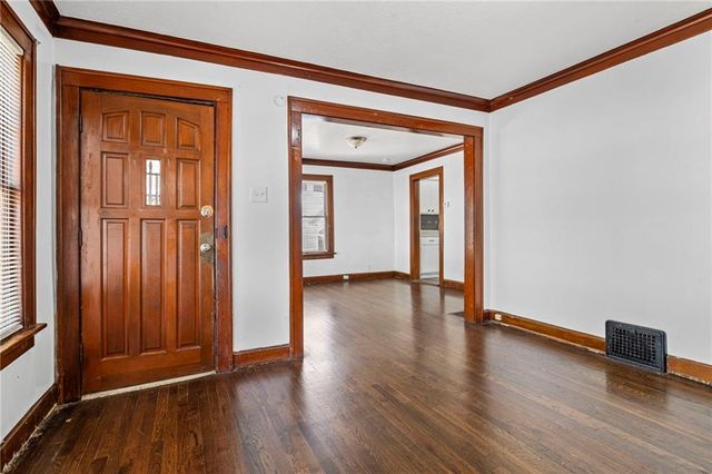 2407 E 69th Terrace, Kansas City, MO 64132